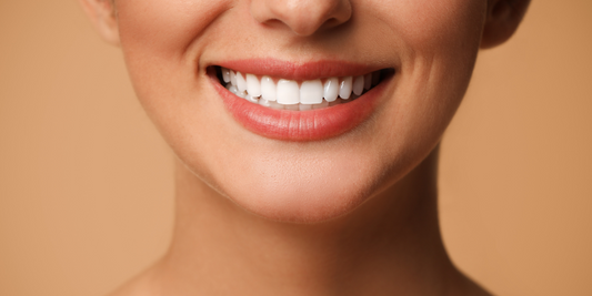 Approccio Multitrattamento per la Correzione del Gummy Smile: Integrazione di Tossina Botulinica Tipo A e Tecniche Avanzate di Filler Dermici